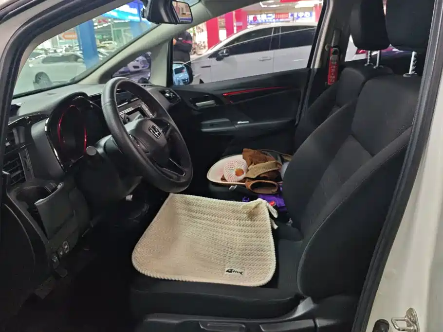 Honda Fit — миниатюра 9