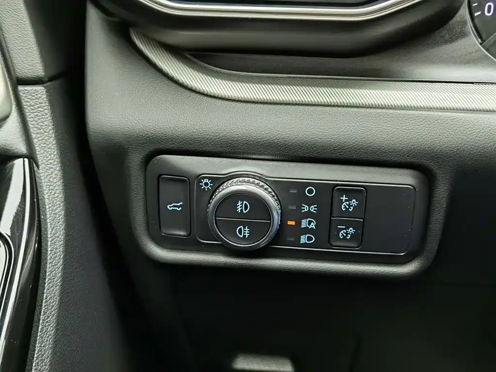 Ford Explorer — миниатюра 21