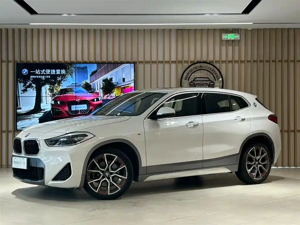BMW X2