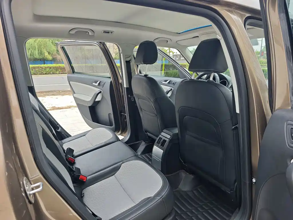Skoda Yeti — миниатюра 13