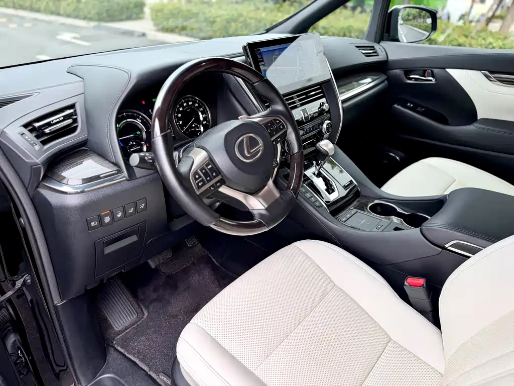 Lexus LM — миниатюра 8