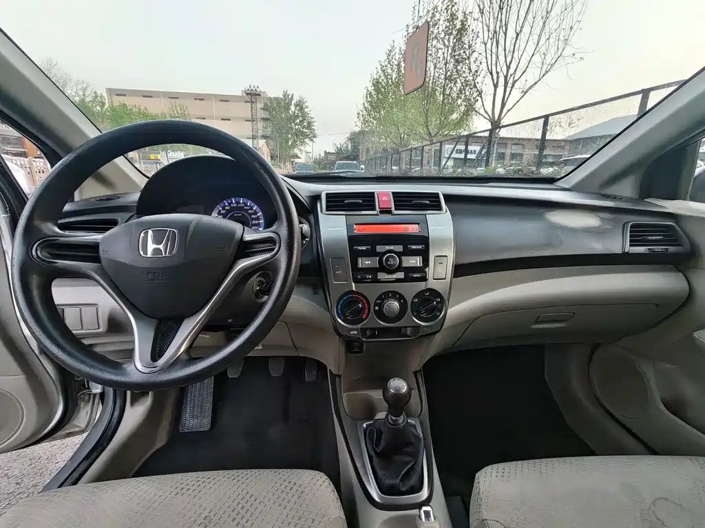 Honda City Classic Elegant 1.5L Manual Elite Edition, фото 16