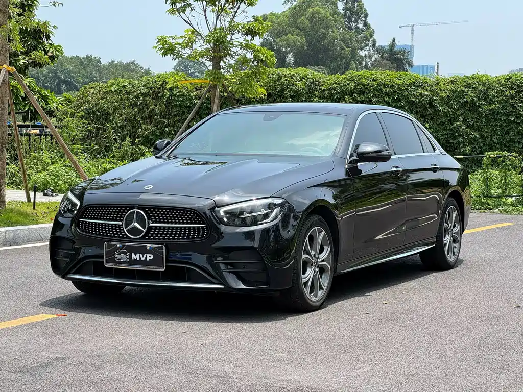Mercedes-Benz E-Class 2022