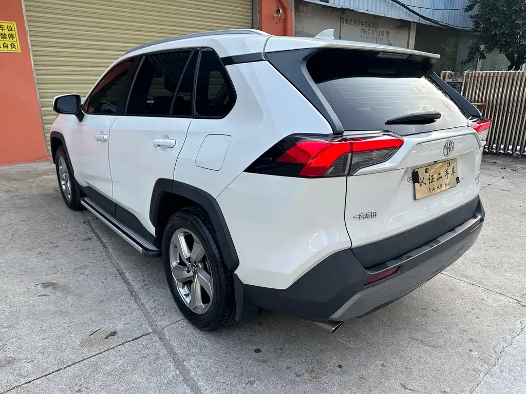 TOYOTA RAV4 RONGFANG