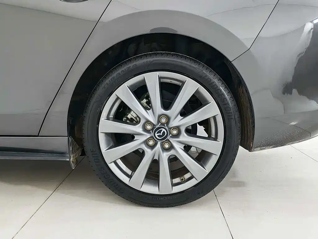 Mazda 3 Axela — миниатюра 17