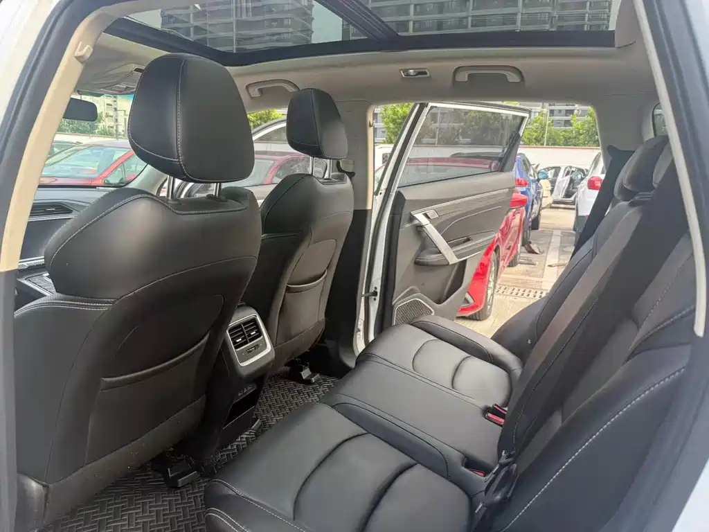 Geely Boyue — миниатюра 7
