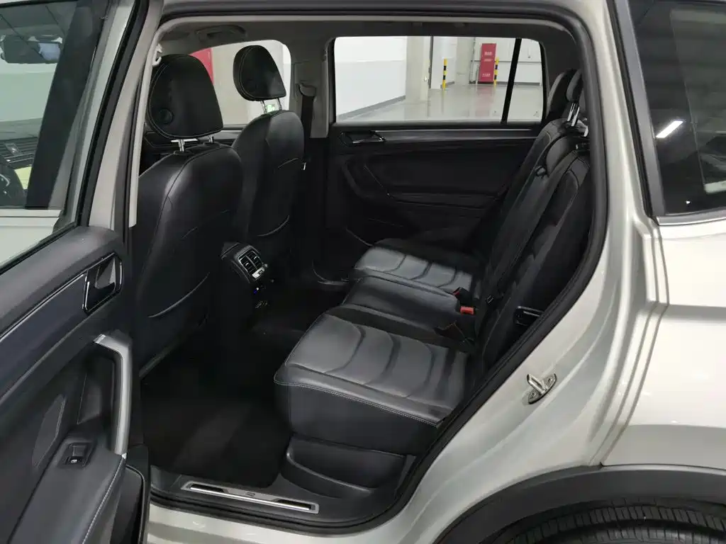 Volkswagen Tiguan L — миниатюра 15