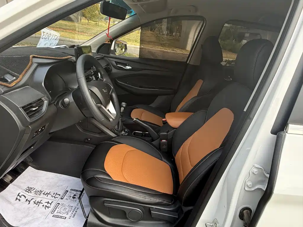 Wuling Hongguang S3 — миниатюра 9