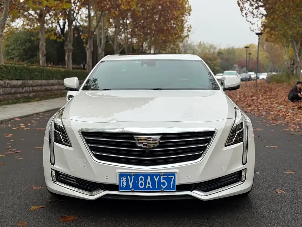 CADILLAC CT6