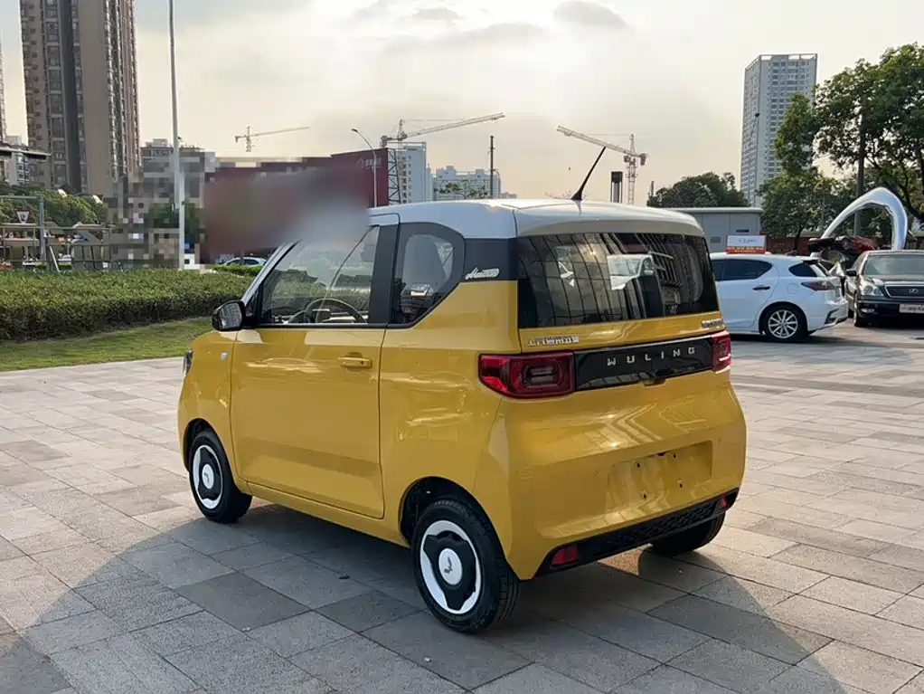 Wuling MINIEV — миниатюра 3