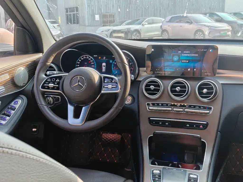Mercedes-Benz GLC — миниатюра 9