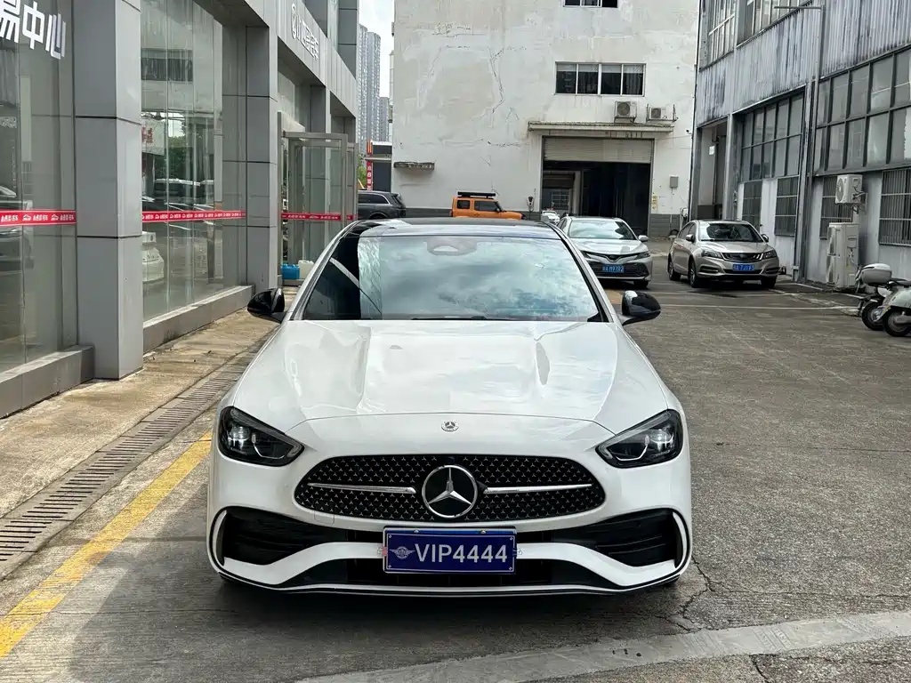 Mercedes-Benz C-Class — миниатюра 2