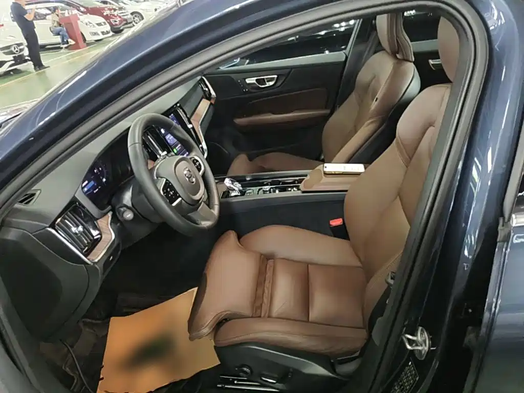 Volvo V60 — миниатюра 15