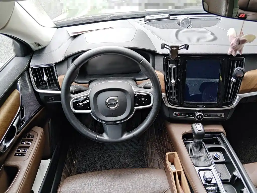 Volvo S90 — миниатюра 11