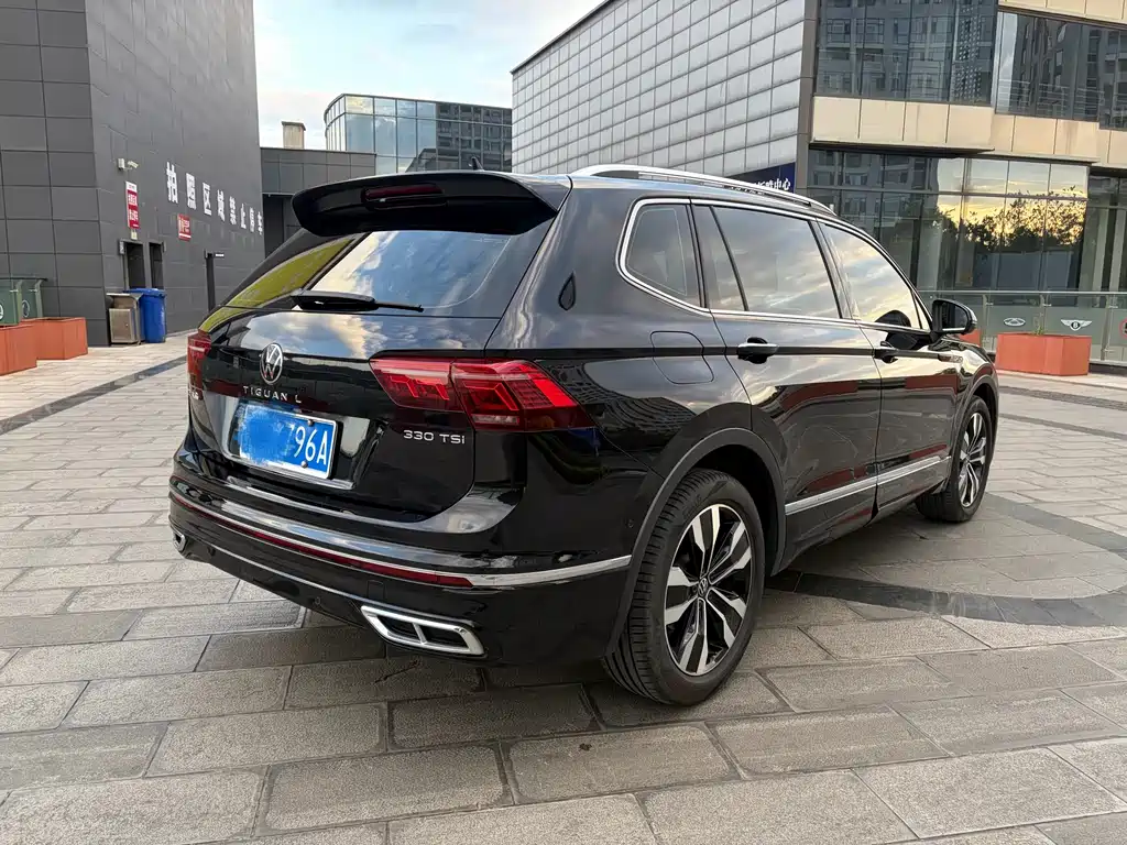 Volkswagen Tiguan L L 2022 330TSI AT R-Line