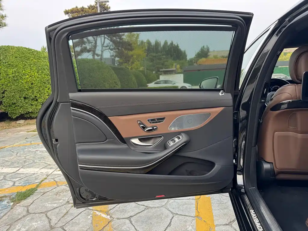 Mercedes-Benz S-Class — миниатюра 18