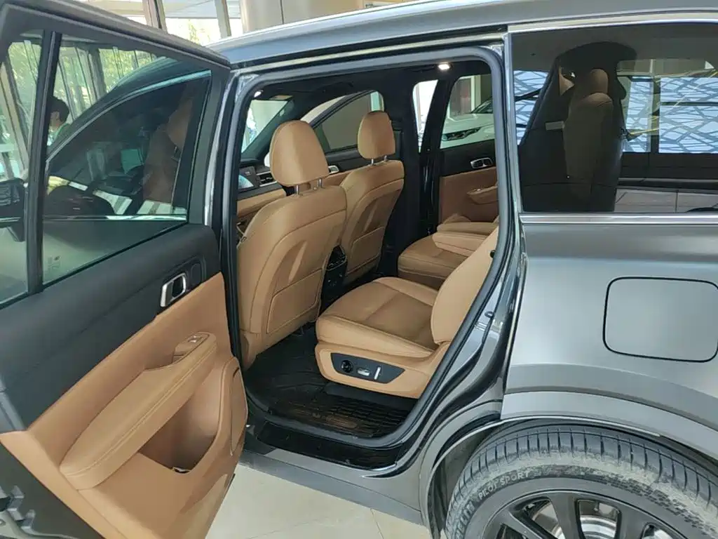 Li Auto Li ONE — миниатюра 20