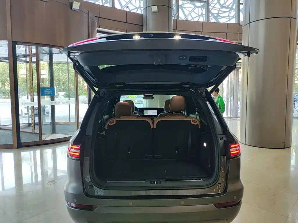 Li Auto Li ONE — миниатюра 22