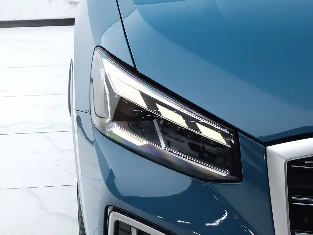 Audi Q2L — миниатюра 23