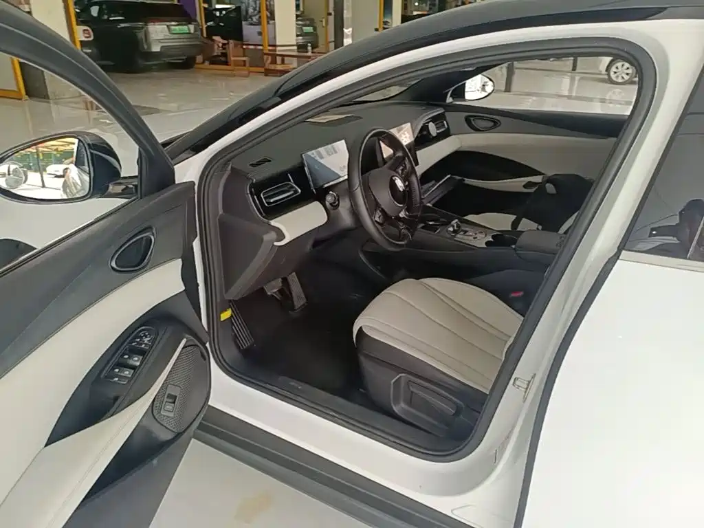 BYD Seal 06 — миниатюра 12