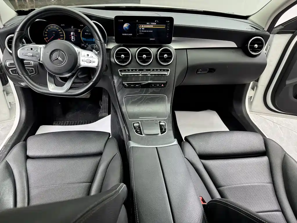 Mercedes-Benz C-Class — миниатюра 12
