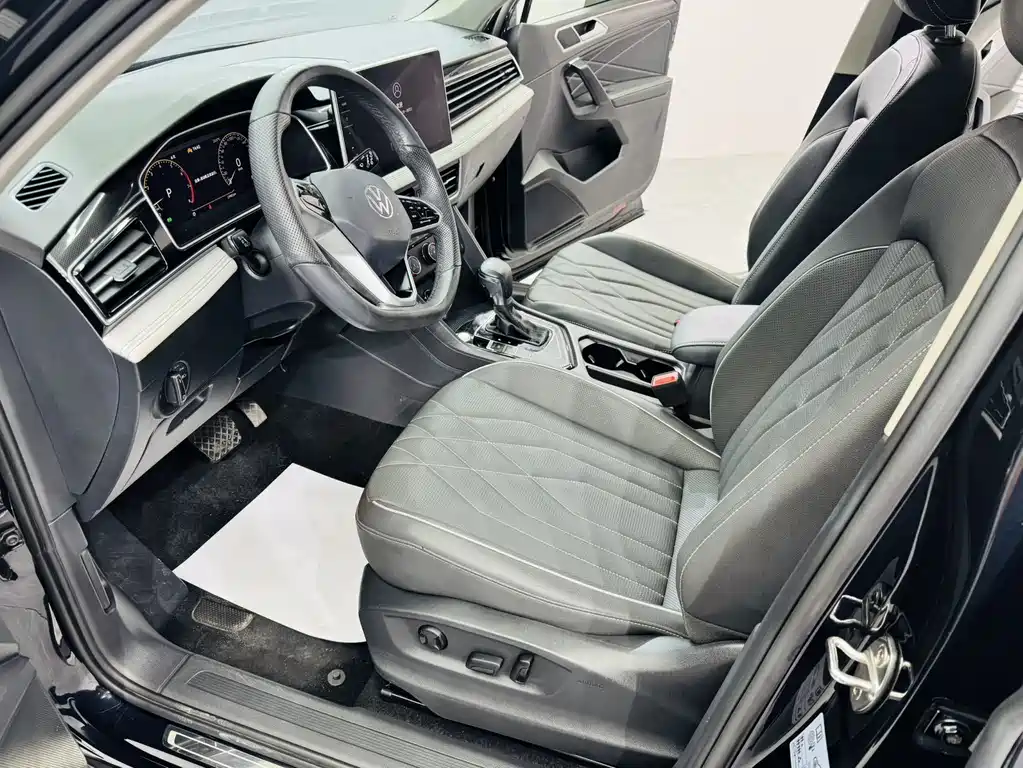 Volkswagen Tiguan L — миниатюра 7