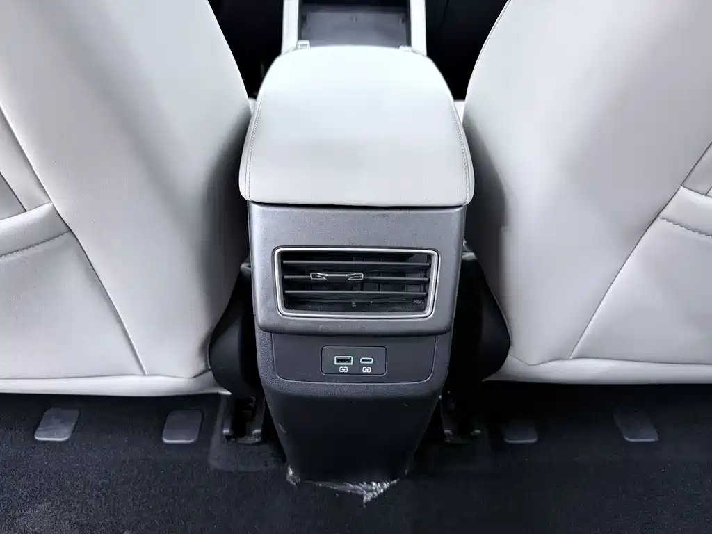 BYD Yuan UP — миниатюра 11