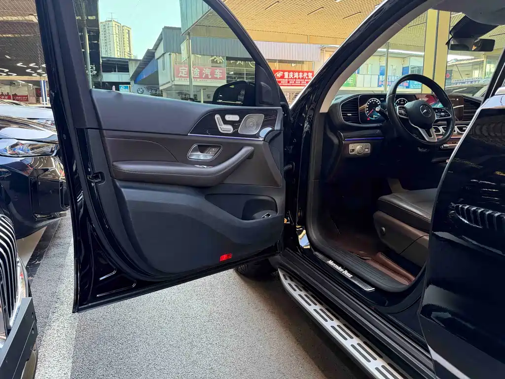 Mercedes-Benz GLE (Import) — миниатюра 11