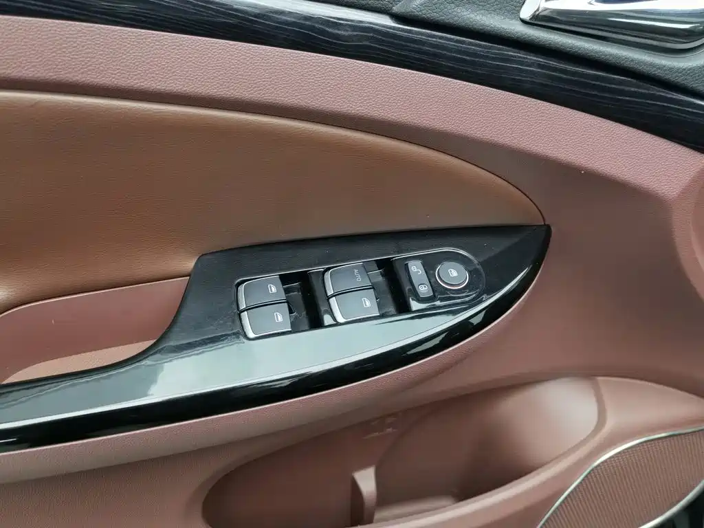 BYD Surui — миниатюра 9