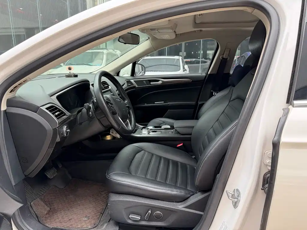 Ford Mondeo — миниатюра 5