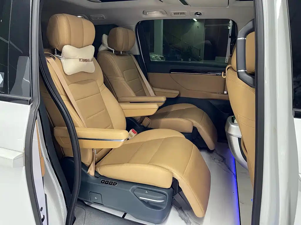 GAC Motor Trumpchi E8 PHEV — миниатюра 24