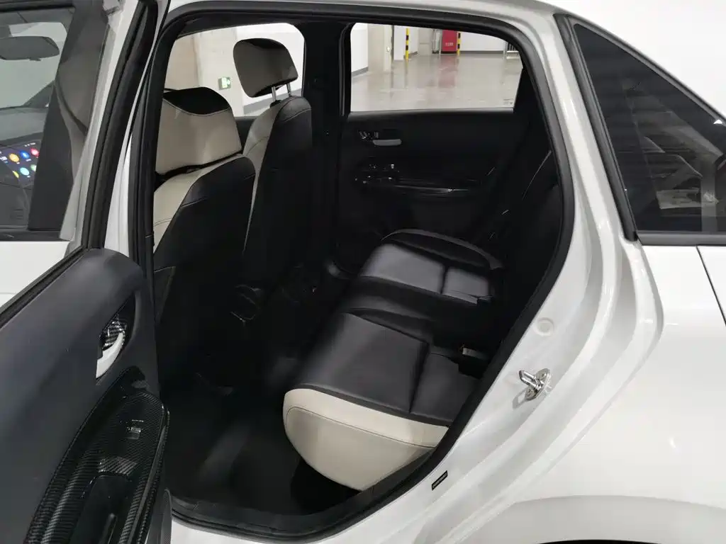 Honda Fit — миниатюра 15