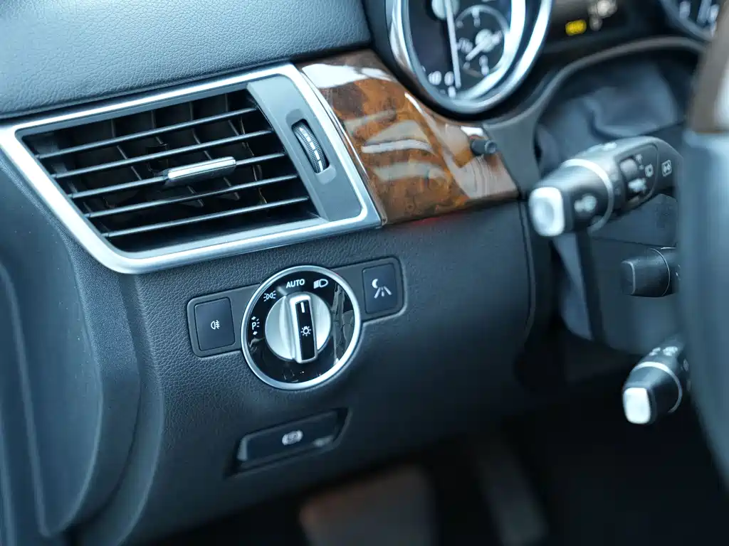Mercedes-Benz M-Class — миниатюра 21