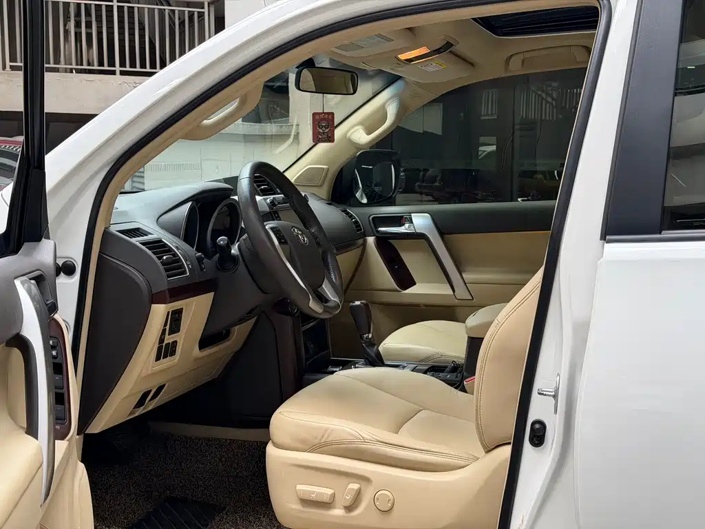 Toyota Land Cruiser Prado 2014 4.0L AT TX-L NAVI