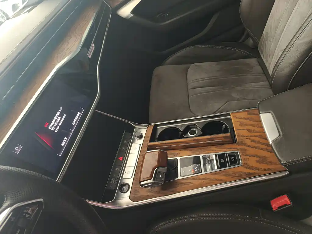 Audi A6L New Energy — миниатюра 5