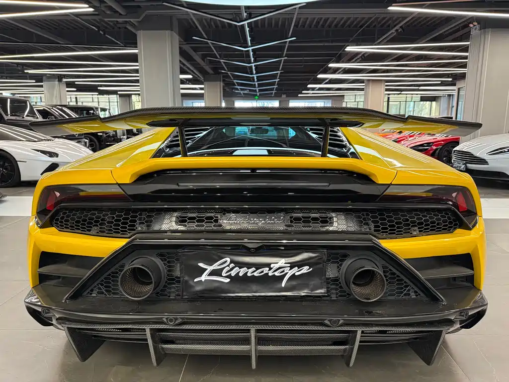 LAMBORGHINI HURACÁN