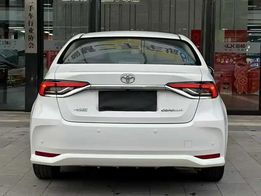 TOYOTA COROLLA