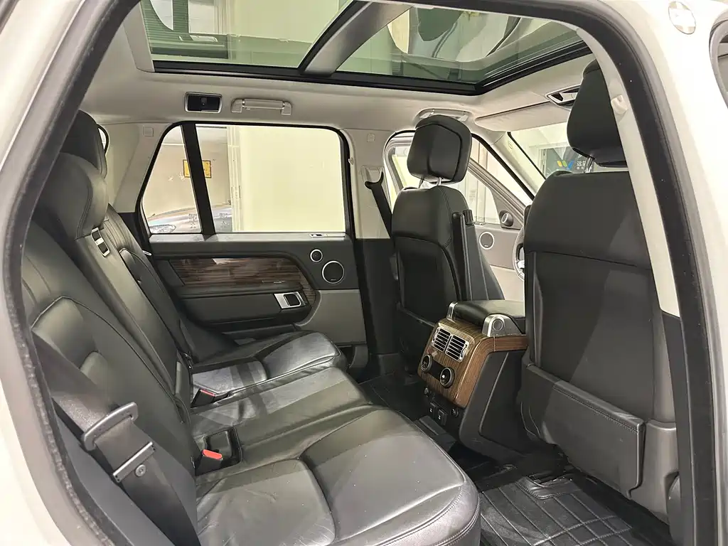 Land Rover Range Rover — миниатюра 15