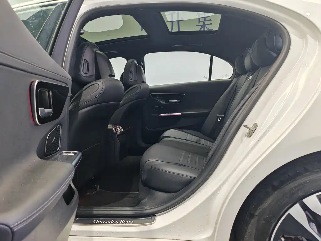 Mercedes-Benz C-Class New Energy — миниатюра 12