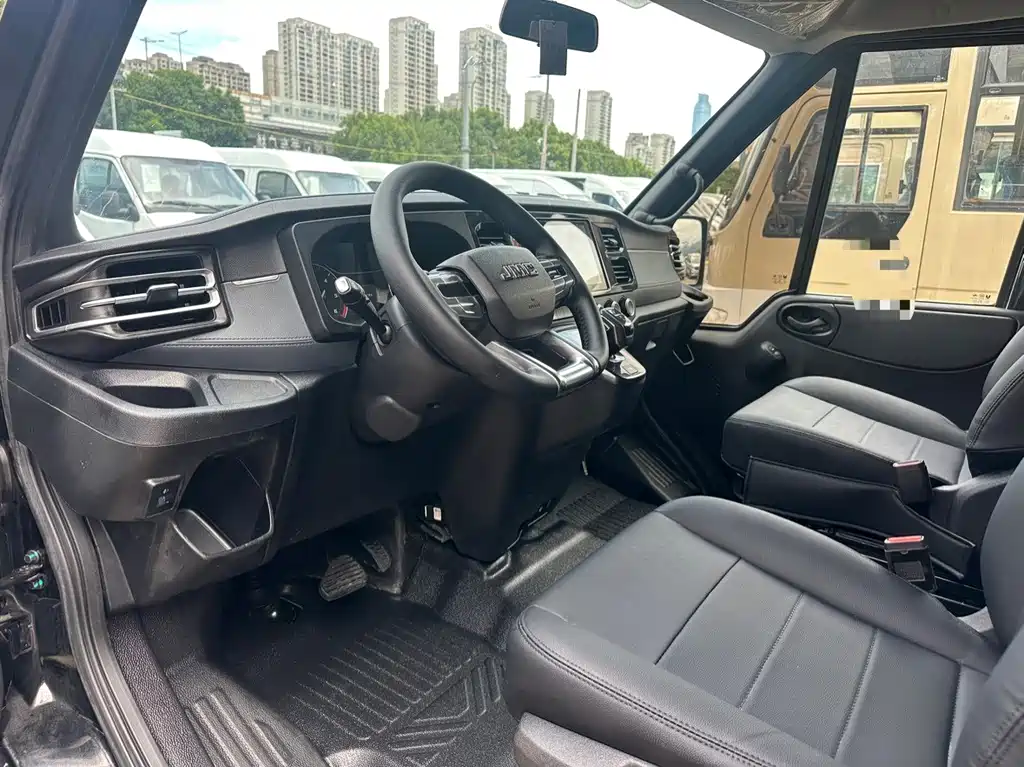 JMC JMC Fushun — миниатюра 5