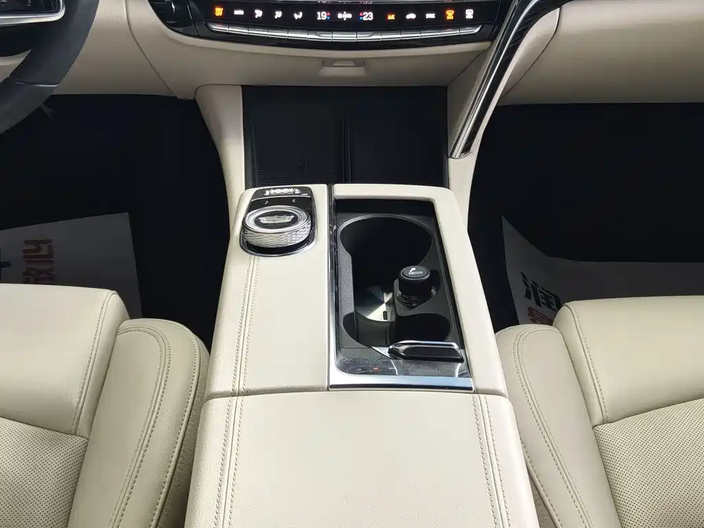 Cadillac CT6 — миниатюра 11