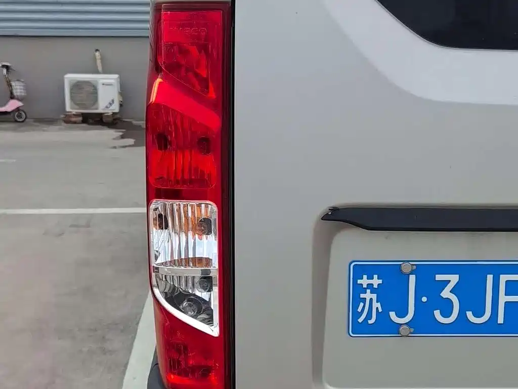 IVECO Ousheng — миниатюра 4