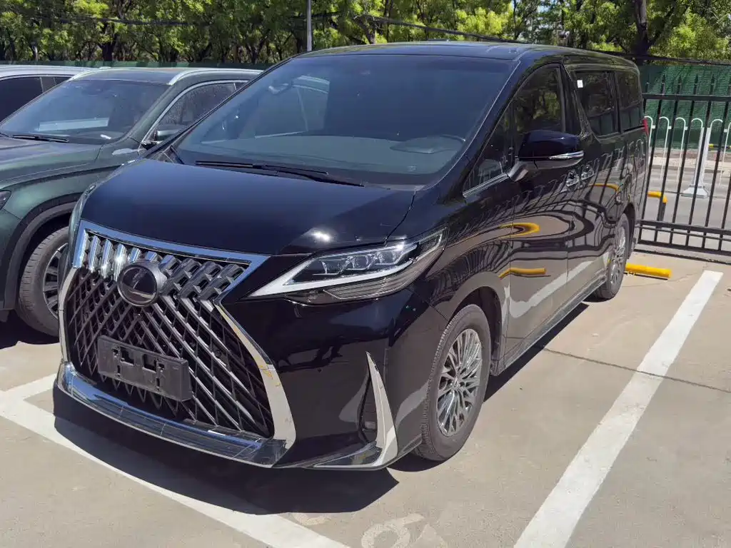 Lexus LM 2022