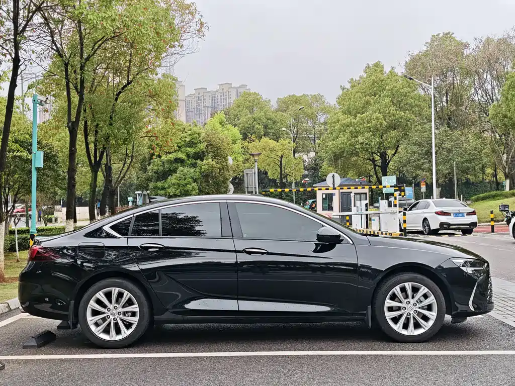 Buick Regal 2024 28T