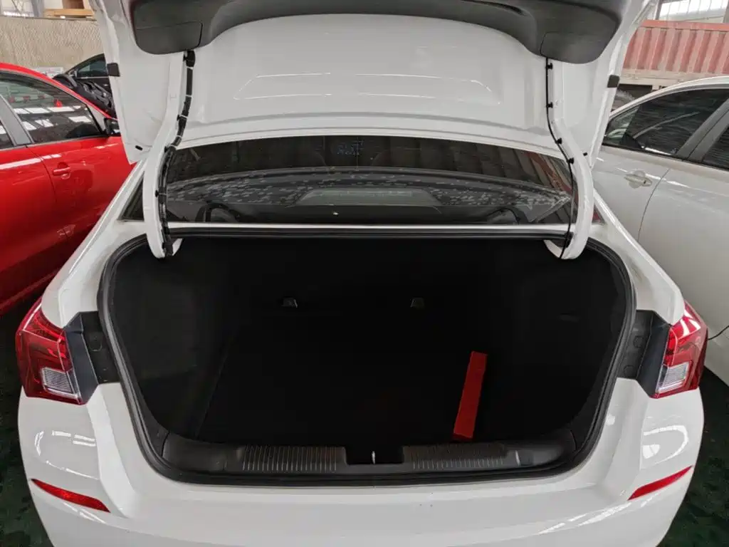 Buick Excelle — миниатюра 15