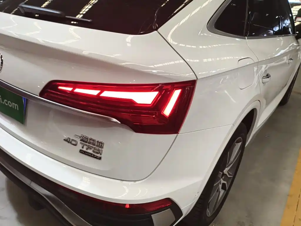 Audi Q5L Sportback — миниатюра 8