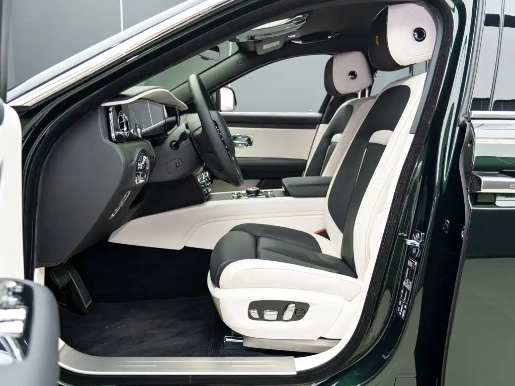 Rolls-Royce Ghost — миниатюра 8