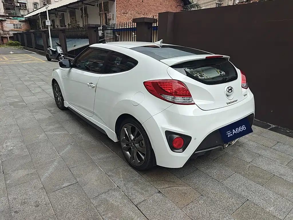 Hyundai Veloster — миниатюра 7