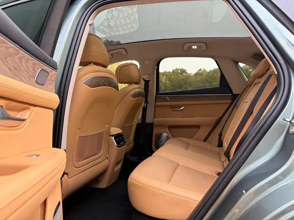 AITO ASK THE WORLD M5