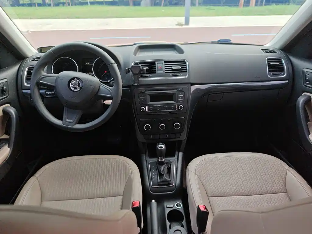 Skoda Yeti — миниатюра 7